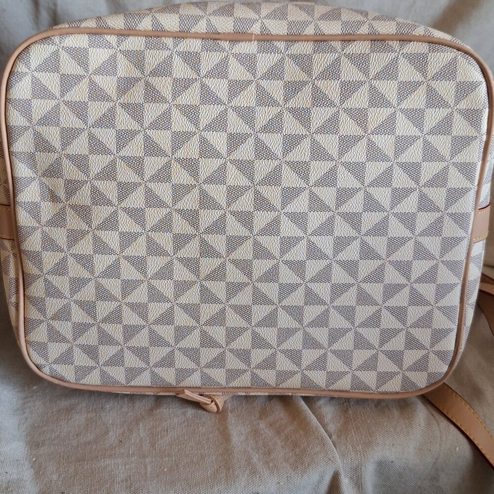 Purse - Picture 7 of 10